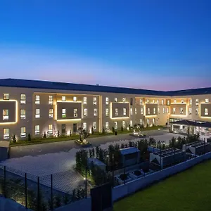 Отель Hampton By Hilton Zeytinburnu